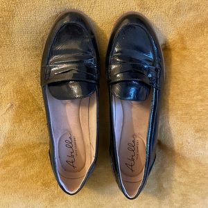 Abella True Comfort Loafers Size 7.5
